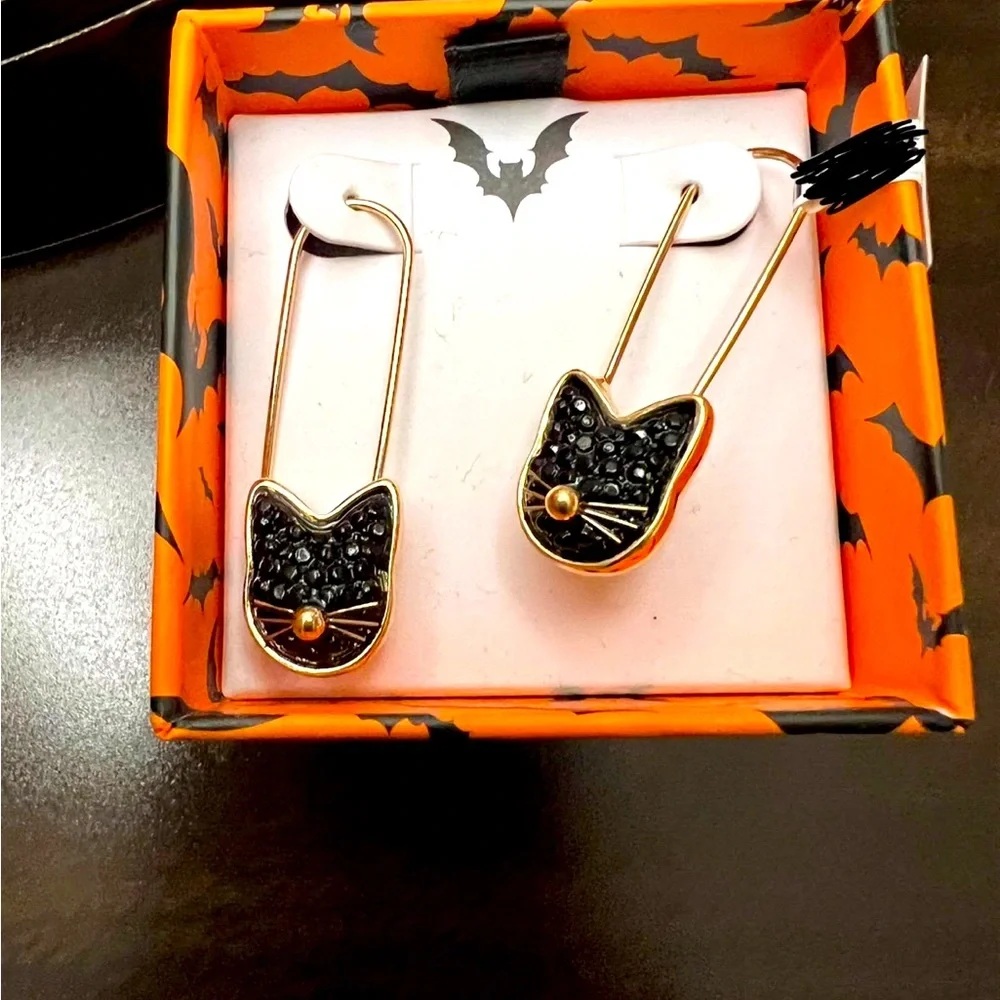 Black Cat Safety Pin Earrings, Gold, Crystal Pave Stones NWT, Halloween - Picture 5 of 9